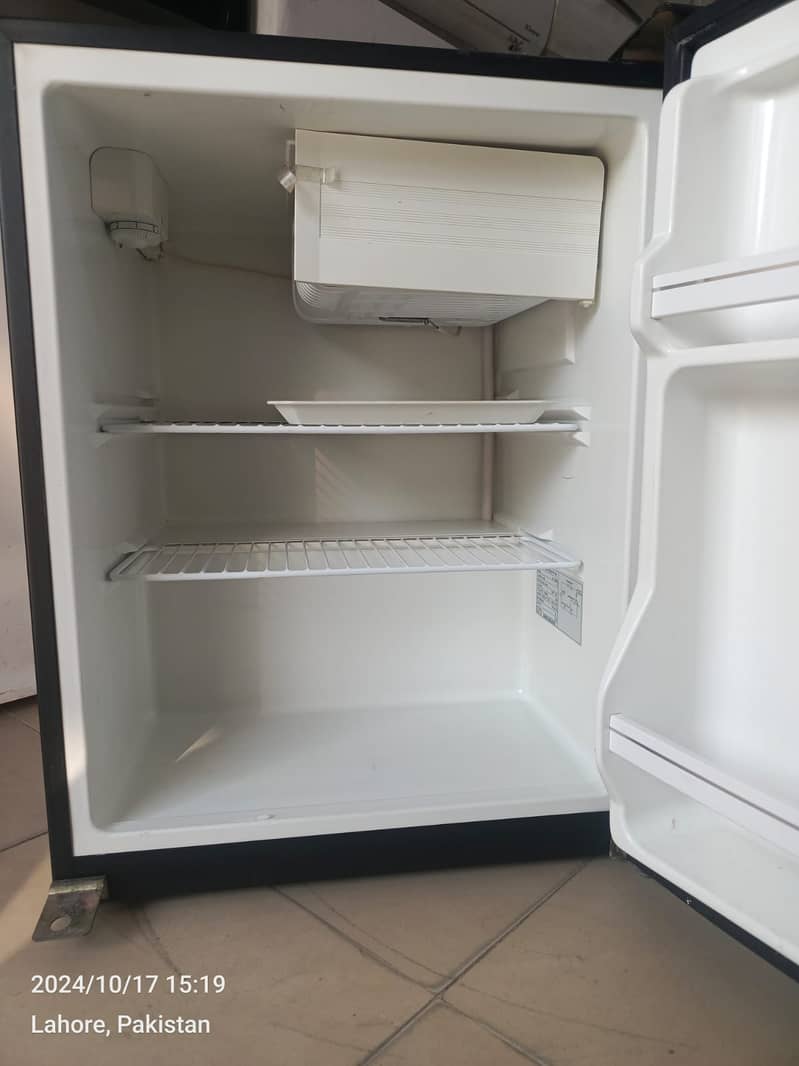 HAier fridge room size   (0306=4462/443) fitset 5