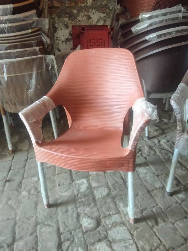 plastic WaVy chair 4