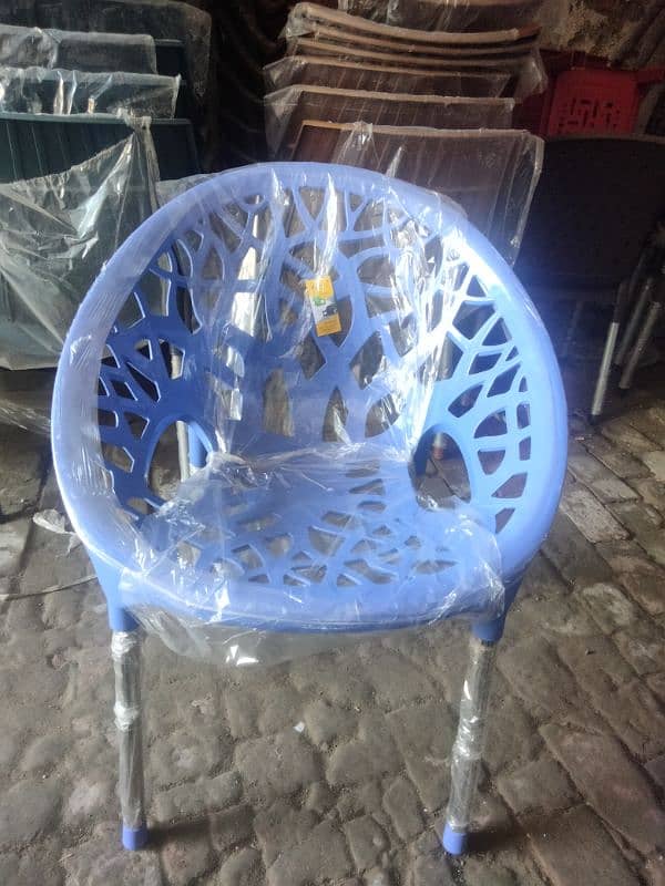 plastic WaVy chair 7