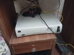 Xbox 360 Used in working condition with free games is delieverable