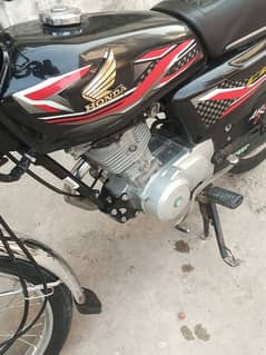 Honda 125 for sale one hand use 0