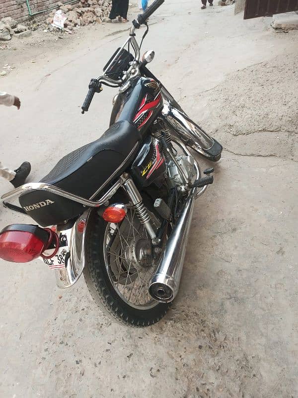 Honda 125 for sale one hand use 1