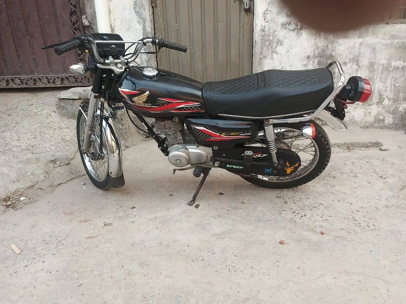 Honda 125 for sale one hand use 8