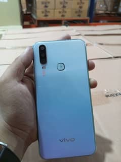 vivo y17 4/128 exchange possible PTA approved only glass creak