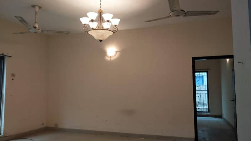 10 Marla 4 Bedrooms House Available For Rent In Sector A Askari 10 Lahore Cantt 2