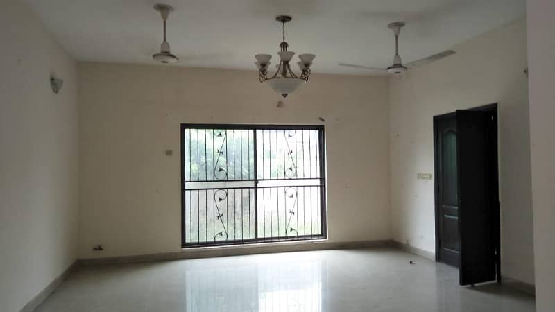 10 Marla 4 Bedrooms House Available For Rent In Sector A Askari 10 Lahore Cantt 5