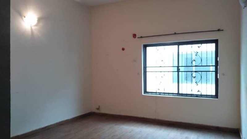 10 Marla 4 Bedrooms House Available For Rent In Sector A Askari 10 Lahore Cantt 10