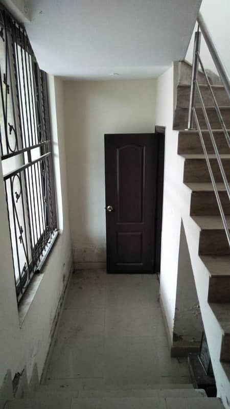 10 Marla 4 Bedrooms House Available For Rent In Sector A Askari 10 Lahore Cantt 11