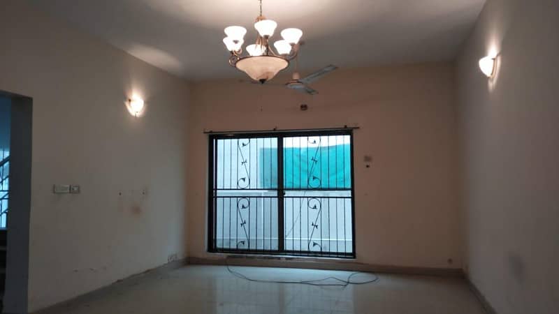 10 Marla 4 Bedrooms House Available For Rent In Sector A Askari 10 Lahore Cantt 18