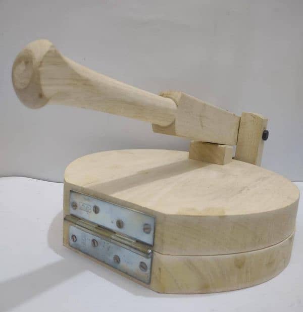 Wooden Roti Maker 1