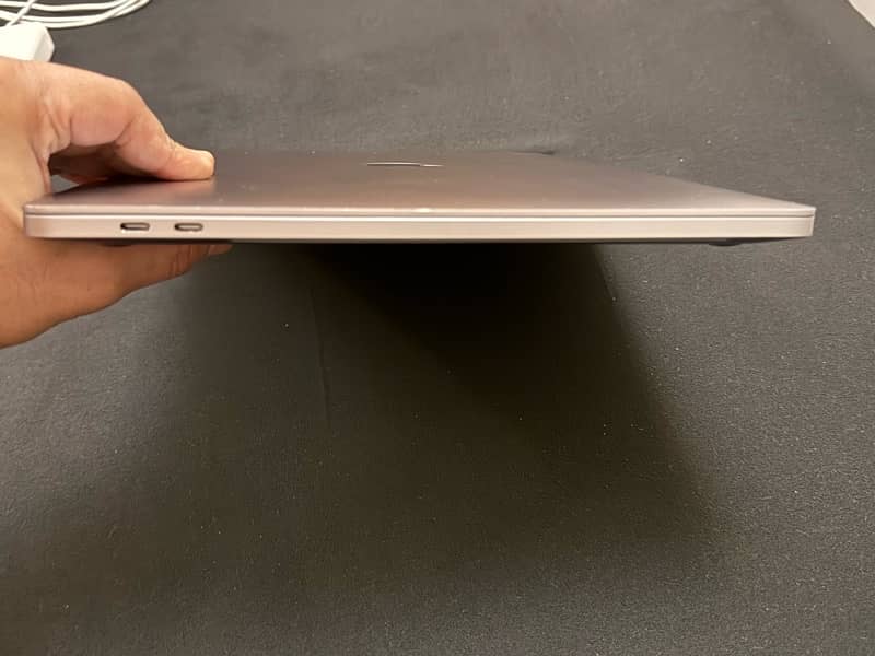 MacBook Pro 16-inch i9 16Gb (2019) 3