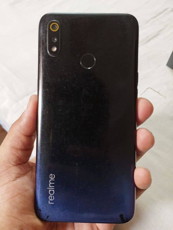 (Realme 3)  4/64gb For sale 8/10 condition exchange possible 1