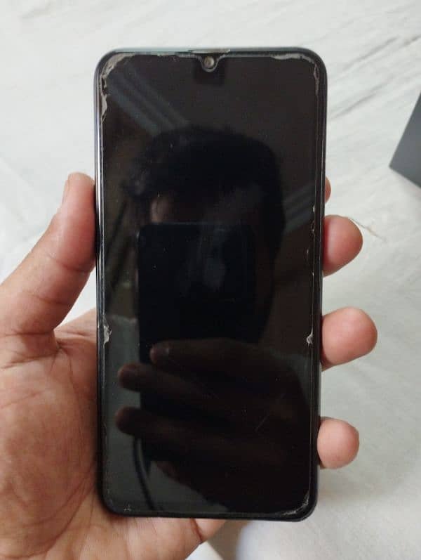 (Realme 3)  4/64gb For sale 8/10 condition exchange possible 2