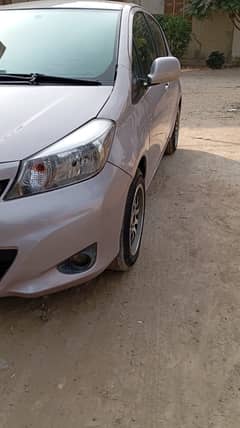 Toyota Vitz Modal 2011