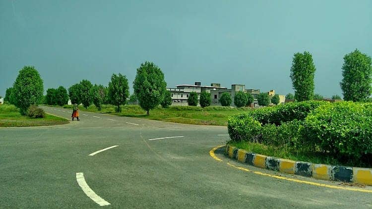 5 MARLA CARPETED ROAD PLOT FOR SALE ON MAIN FEROZEPUR ROAD 1