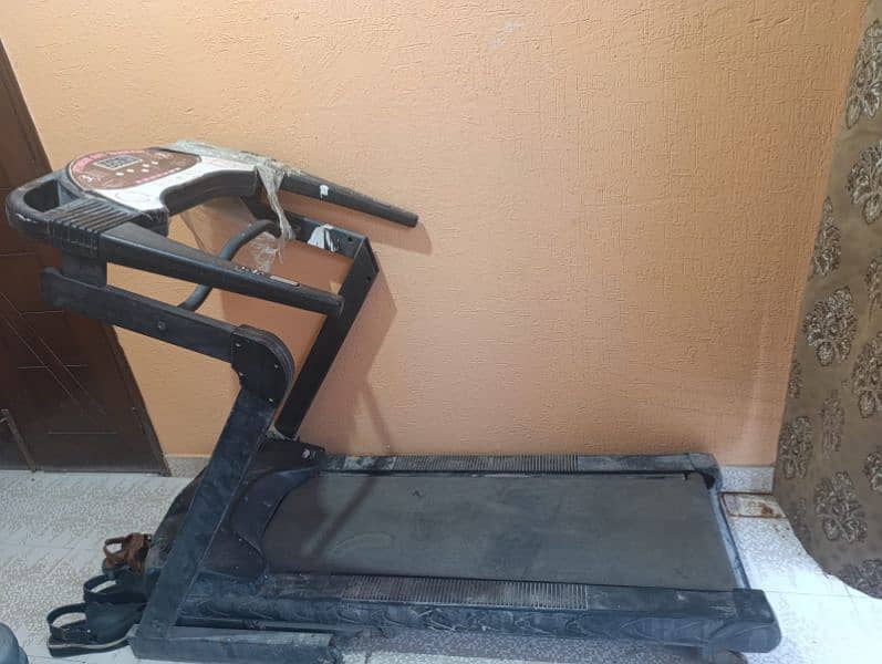 Treadmill for sale at reasonable price 2