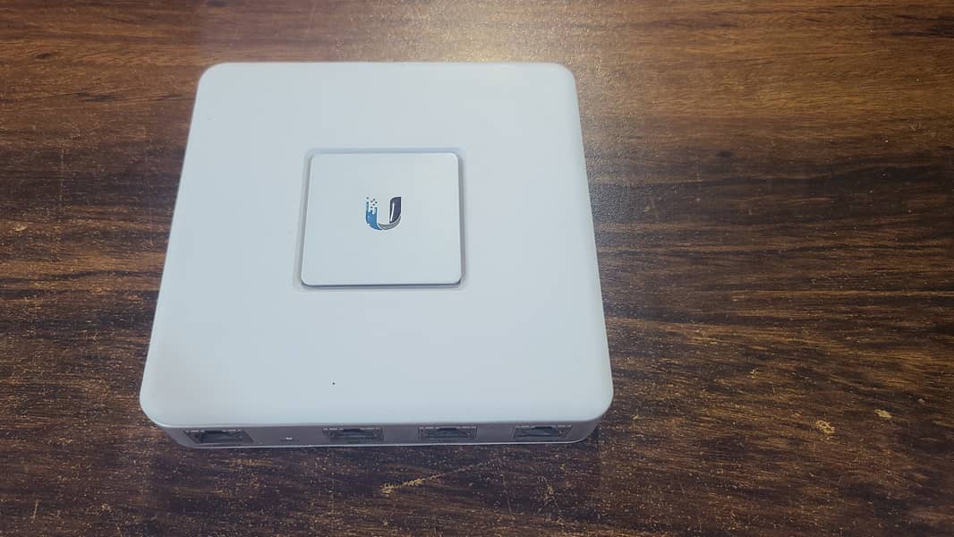 Ubiquiti UniFi Security Gateway Router (USG) Branded Used 5