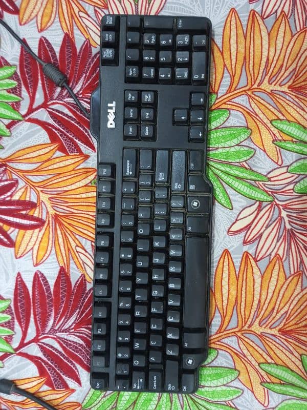 Dell computer with Lcd keyboard mouse and cables 5