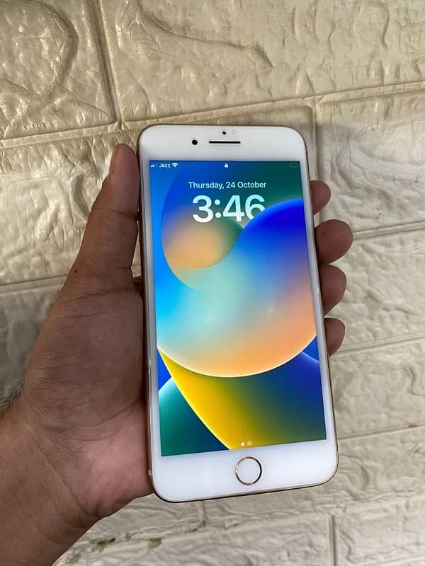 iPhone 8 Plus 64 go 2