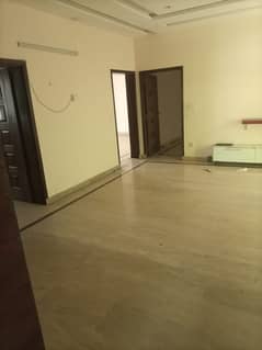 10 Marla upper portion for rent in Johar town for Family and female vip portion 0