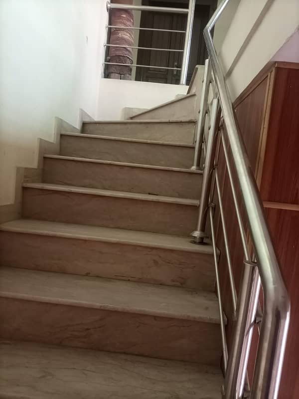 10 Marla upper portion for rent in Johar town for Family and female vip portion 5