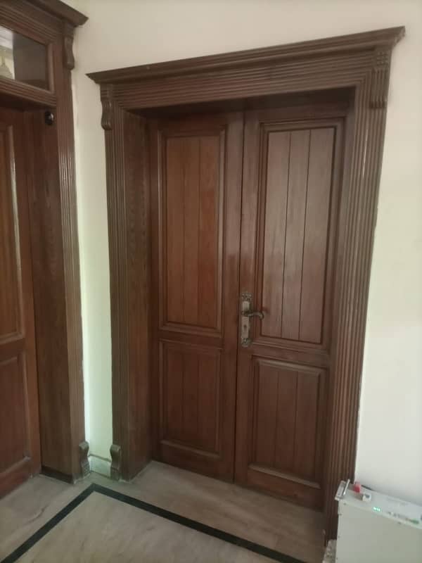 10 Marla upper portion for rent in Johar town for Family and female vip portion 8