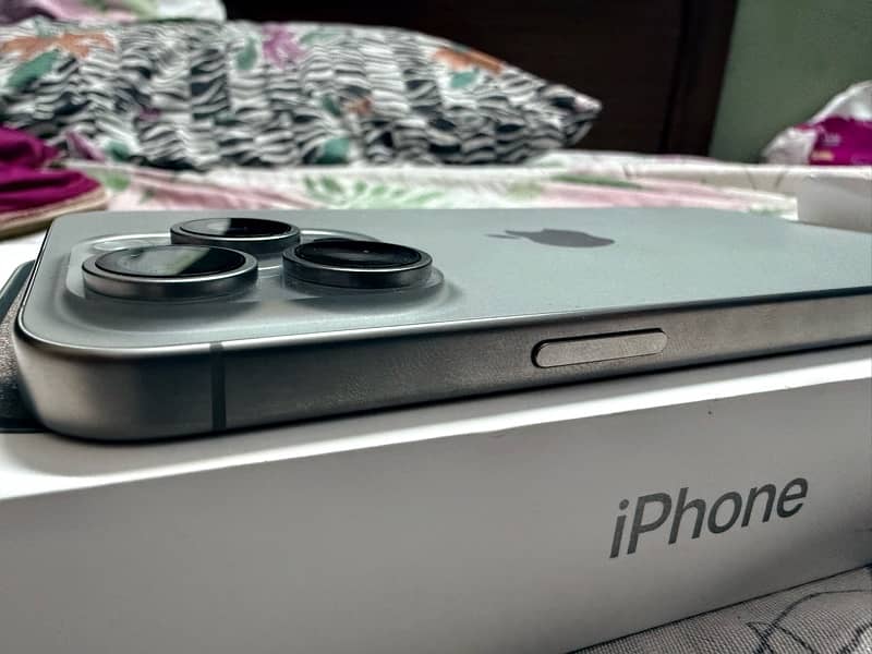 IPHONE 15 PRO MAX 256 GB NATURAL TITANIUM DUAL PHYSICAL NON PTA. 4