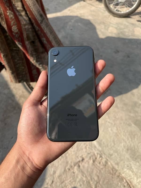 Iphone Xr pta approved 128 gb 1