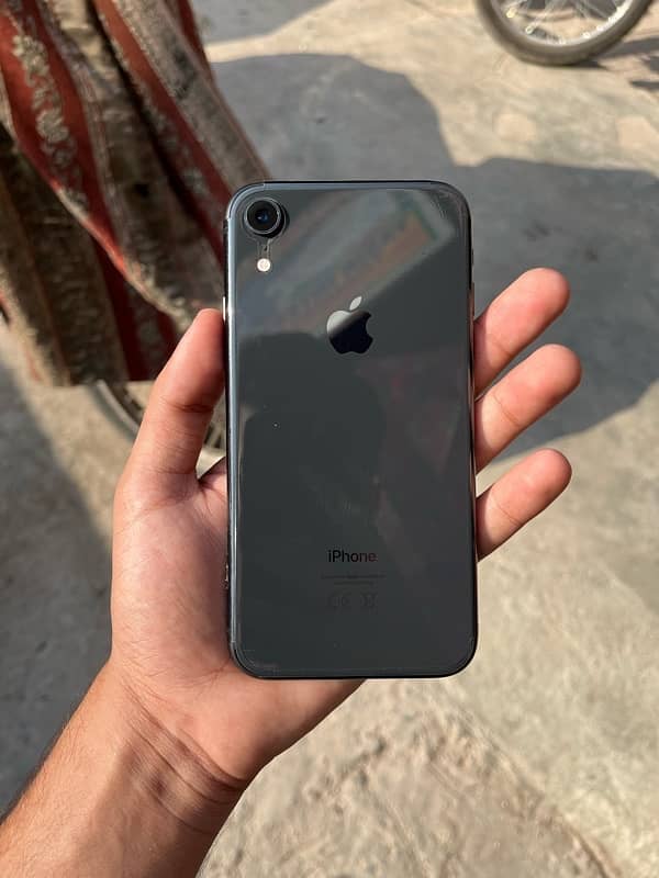 Iphone Xr pta approved 128 gb 3