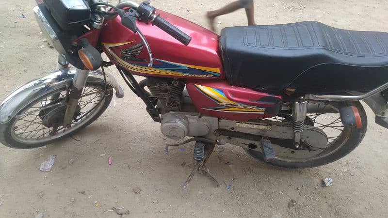 HONDA 125 bahawalpur number 0#3#0#0#2#0#6#5#8#3#2 4