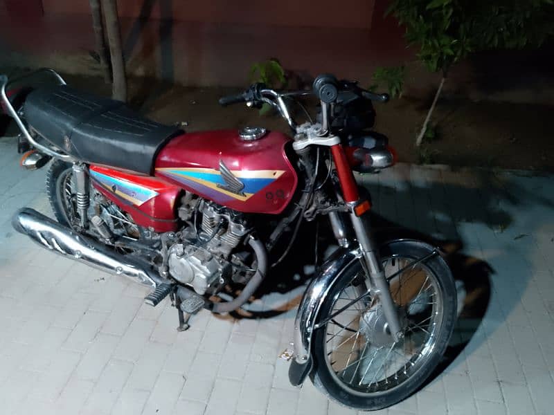 I am selling 125 bike 3