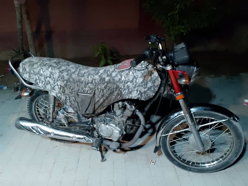 I am selling 125 bike 7