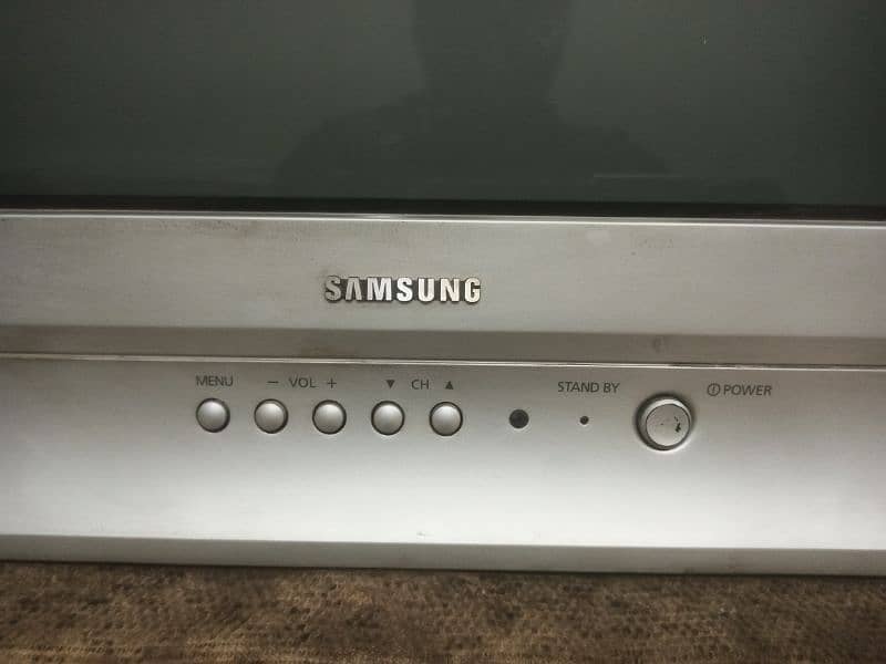 TV Television ( Samsung) 15 inch 1