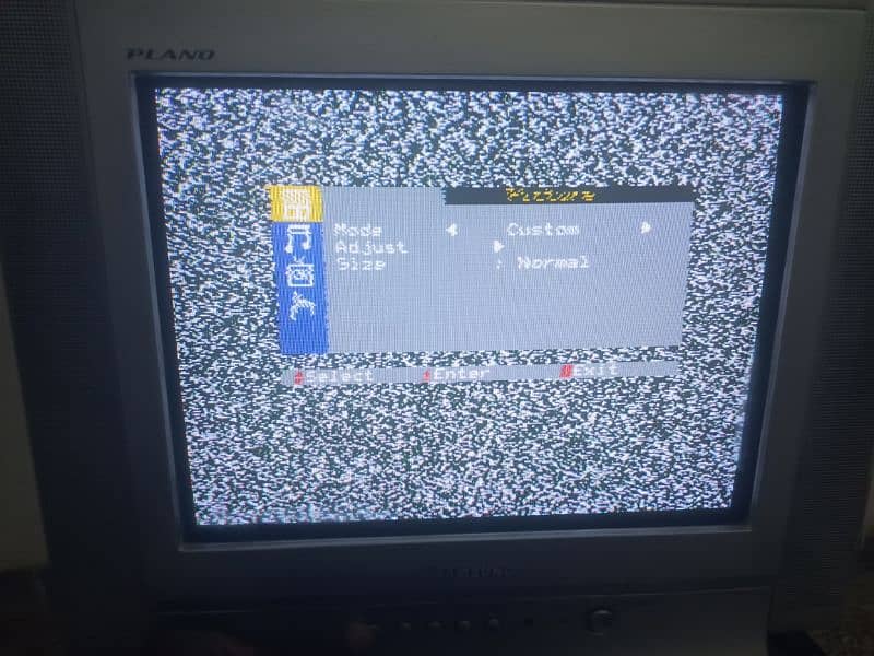 TV Television ( Samsung) 15 inch 8