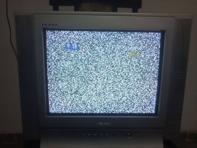 TV Television ( Samsung) 15 inch 9