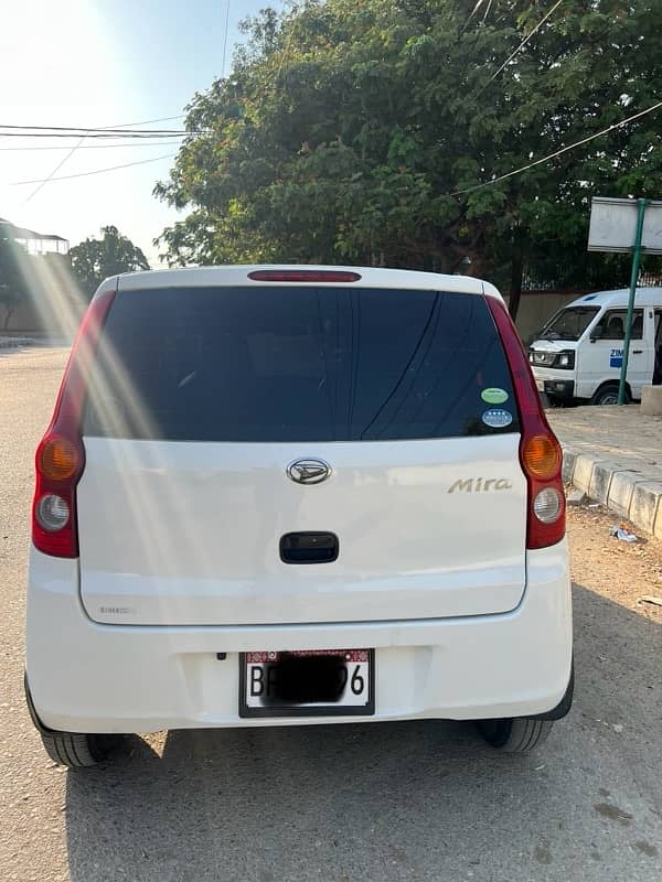 Daihatsu Mira 2013 1