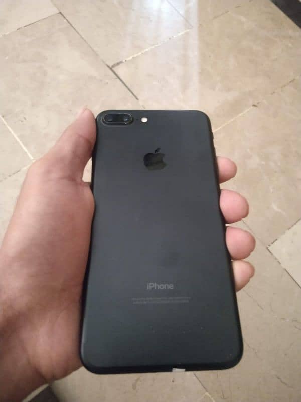 I phone 7 plus bilkul saaf set hai condition 10/10 2