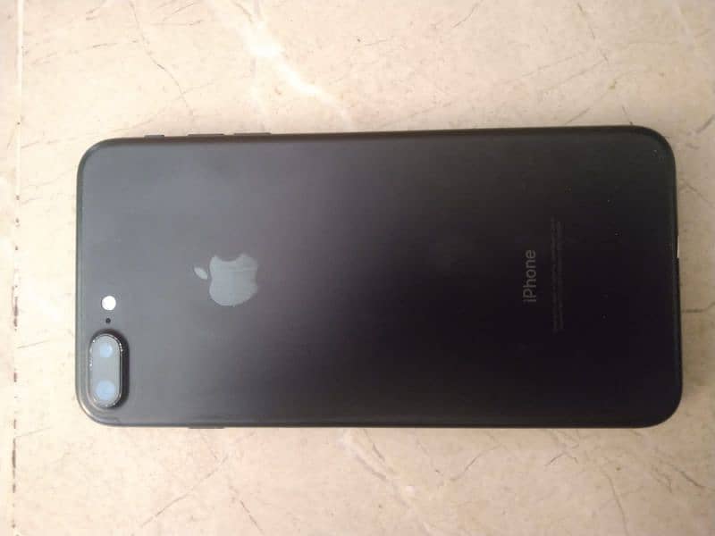 I phone 7 plus bilkul saaf set hai condition 10/10 4