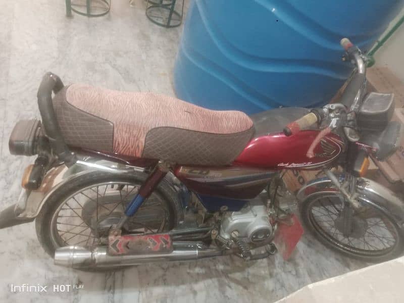 I want to sale my Honda Motorcycle 2014 model in Gojra city 2