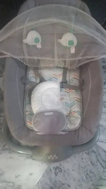 Kids Swing / Baby swing / Kids Bassinet for sale 6