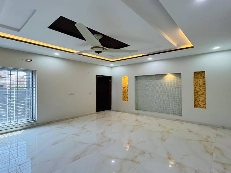 Brand New 10 Marla Upper Portion House Available For Rent In Park View City Lahore 2