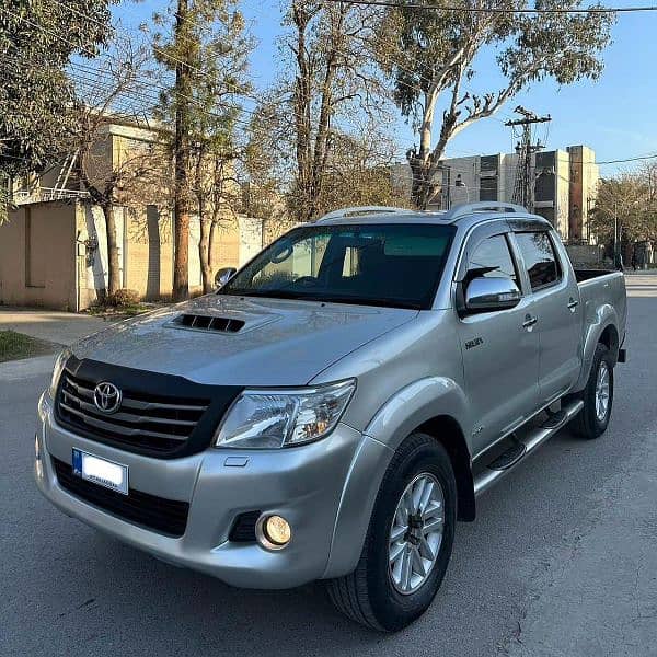 Toyota Hilux 2014 UK 0