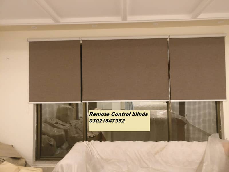 window blinds | wallpapers | wood floor | vinyl floor | Roller blinds 16