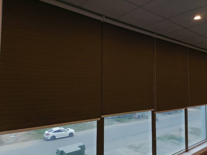 window blinds | wallpapers | wood floor | vinyl floor | Roller blinds 18