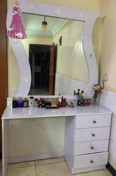 Dressing Table for Sale