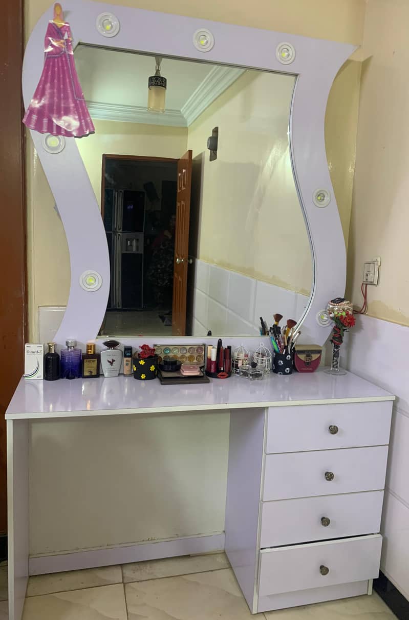 Dressing Table for Sale 0