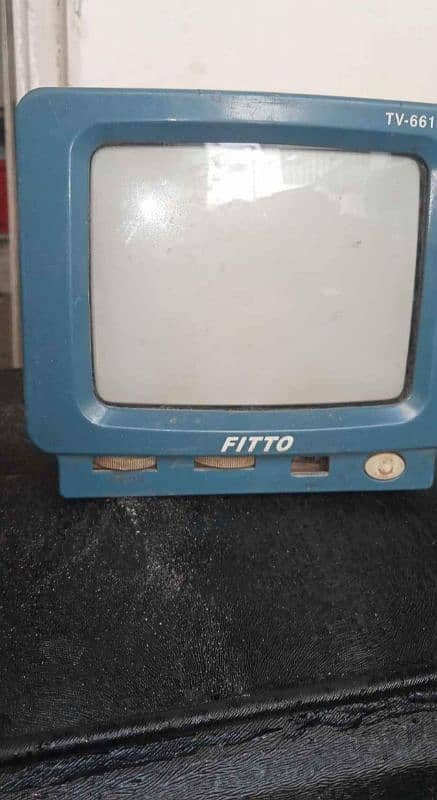 antique mini TV black and white on nhi hota andar sa tanka lag ga 5