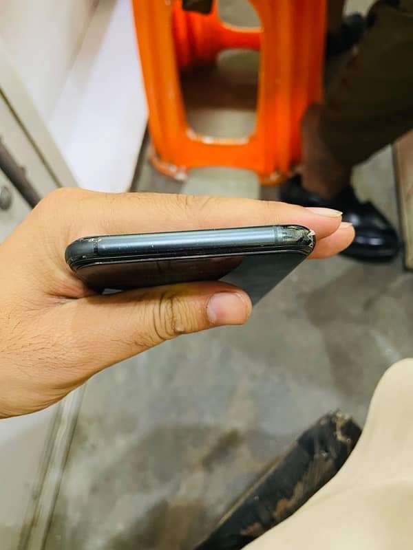 iphone 11pro Max 64 gb 3