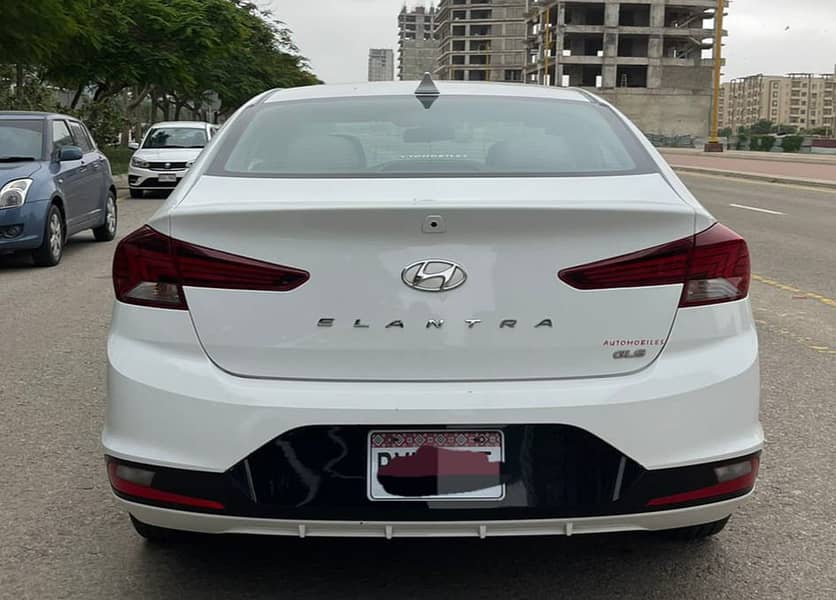 Hyundai Elantra 2022 GLS 2.0 5