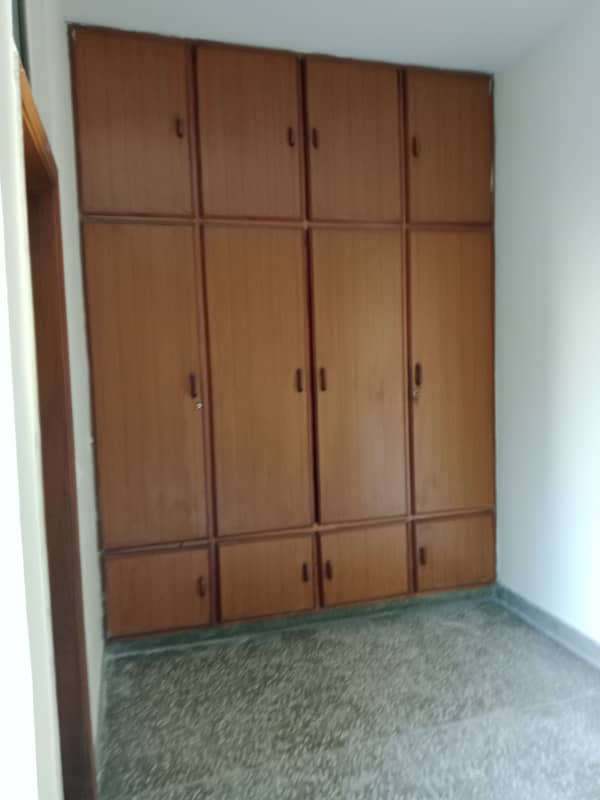 1 Kanal Upper Portion Available For Rent. 10